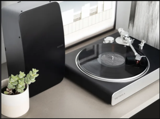 Victrola made a $799 turntable that can connect to any Sonos speaker